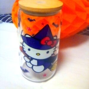 NWT HK Halloween 16 oz glass coffee cup.